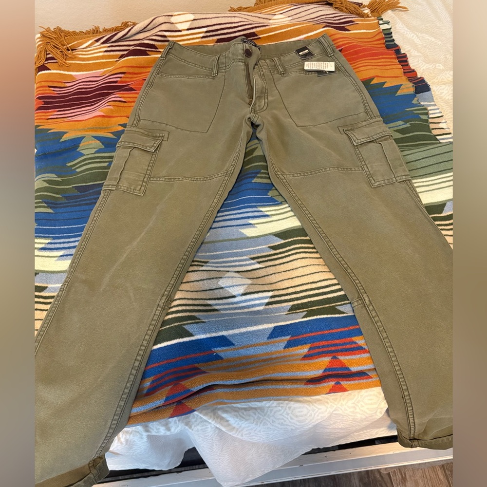 Abercrombie & Fitch Women's Green Cargo Pants
